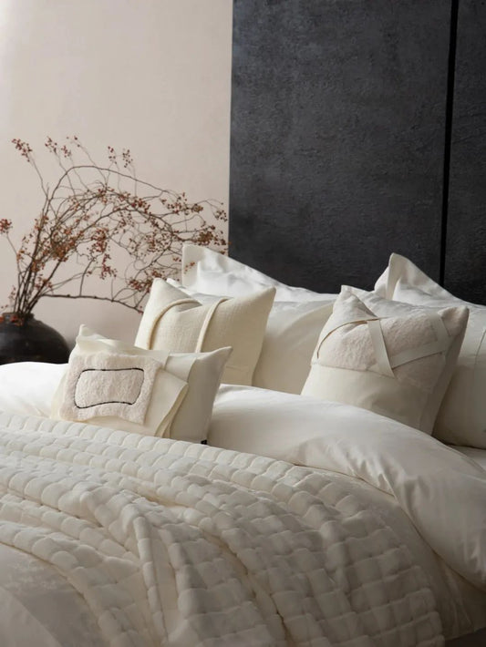 Use these three tips to create high-end bedding 3.0 Accessories